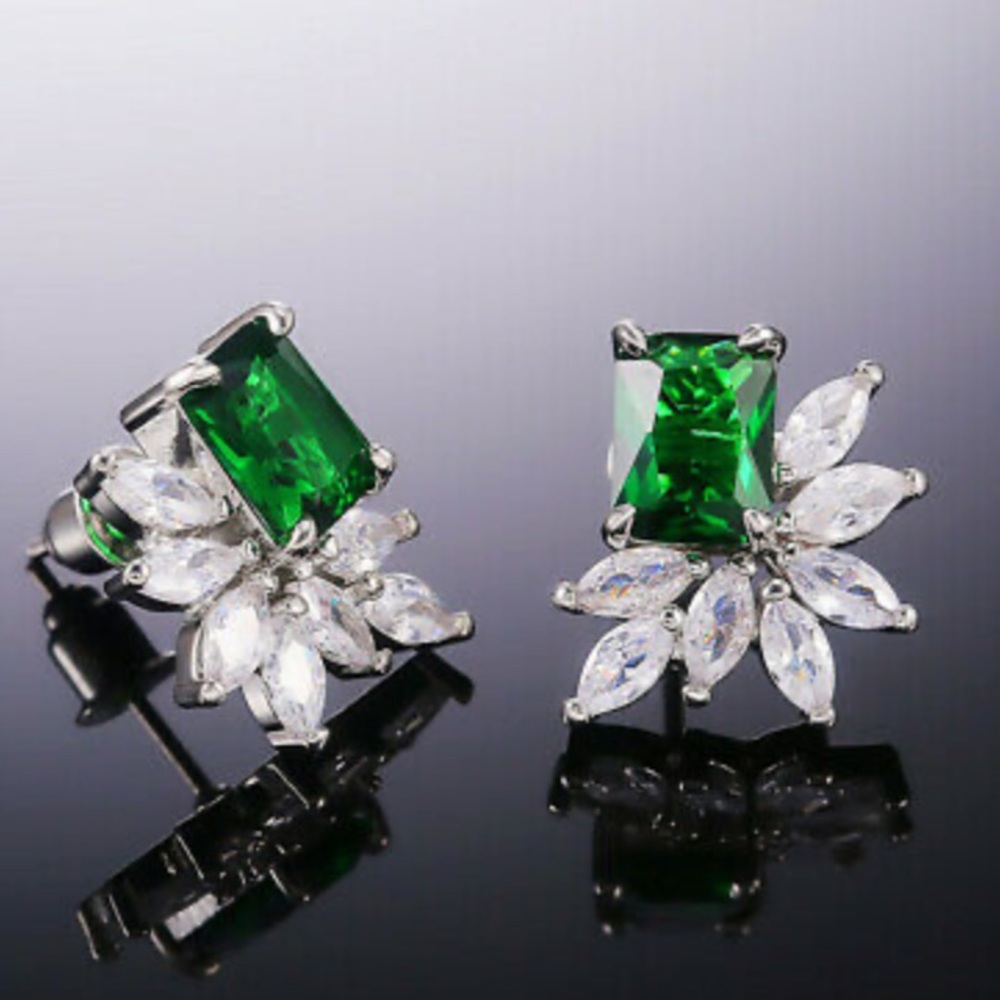 New Sterling silver Diamond Stone Stud Earrings